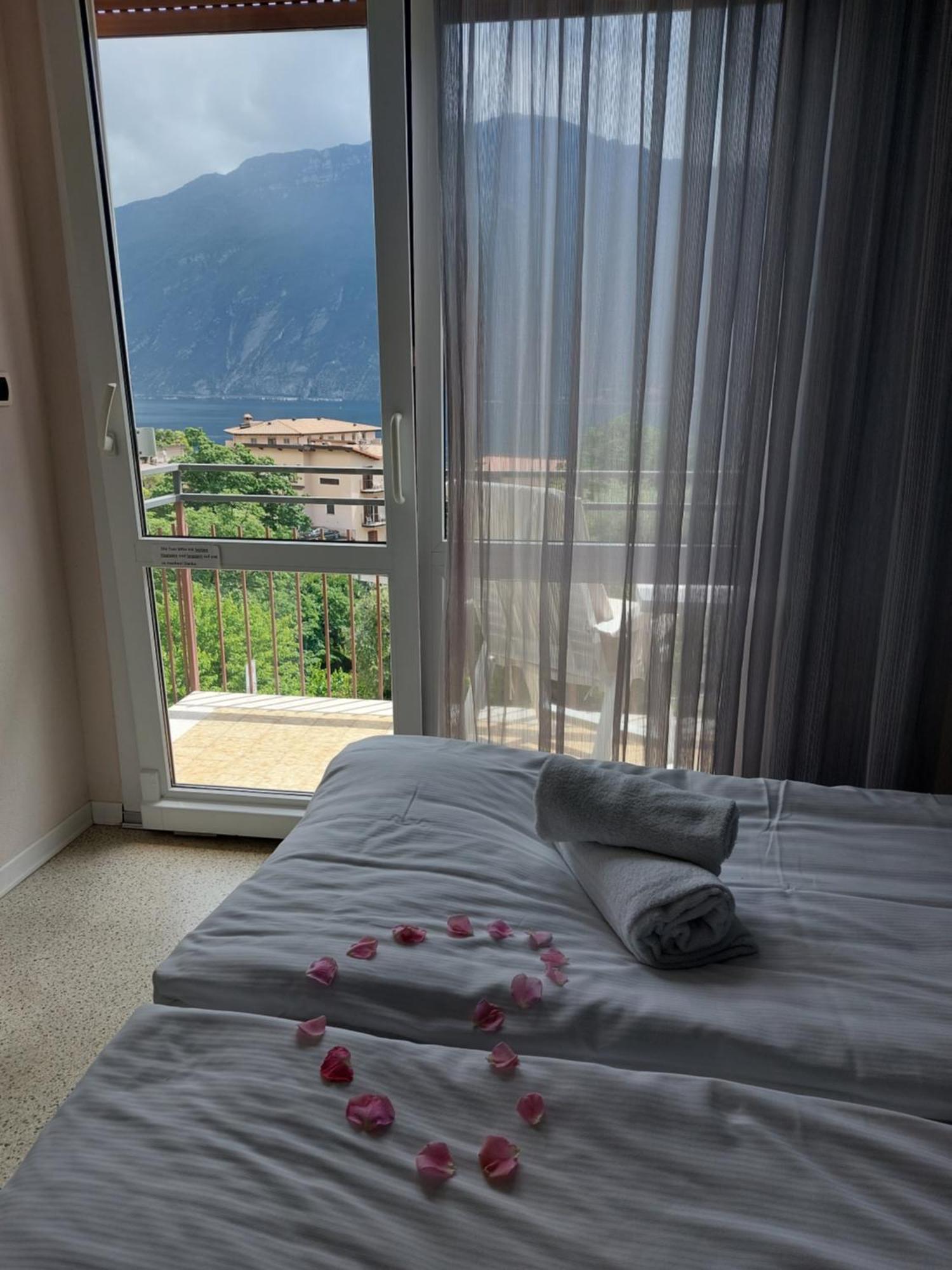 Hotel Villa Grazia Limone sul Garda Exterior photo